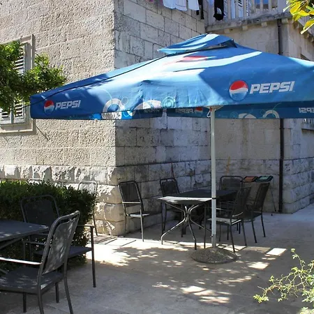 Quadruple 3546f Πανσιόν Ντουμπρόβνικ